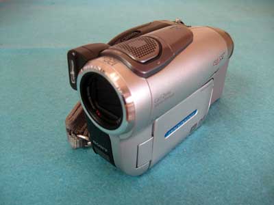 ソニーのHANDYCAM DCR-DVD403